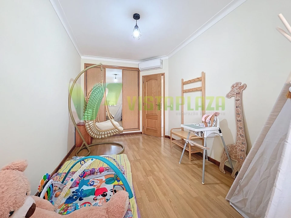 Apartamento T3 para Venda em Portimão Foto 16
