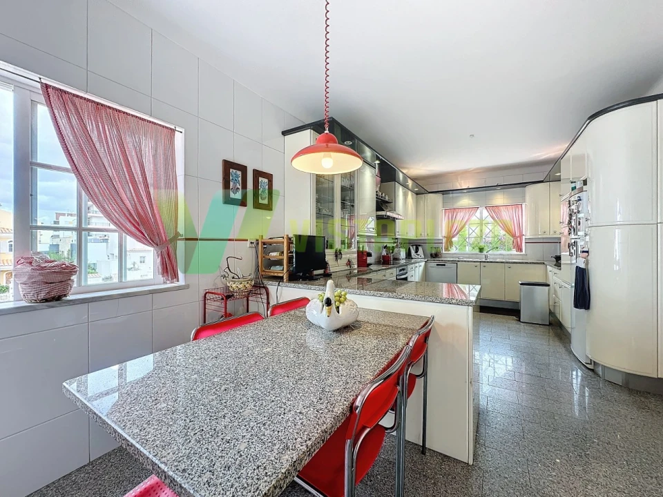 Moradia T5 para Venda em Portimão Foto 10