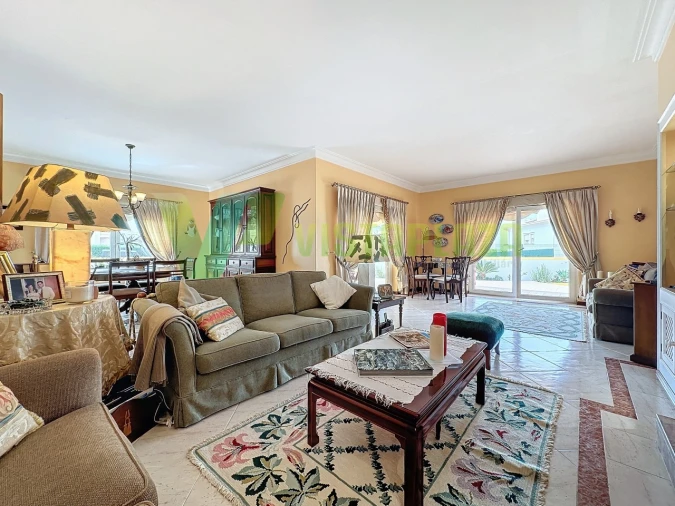 Moradia T5 para Venda em Portimão Foto 4