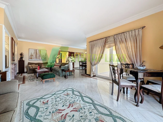 Moradia T5 para Venda em Portimão Foto 5