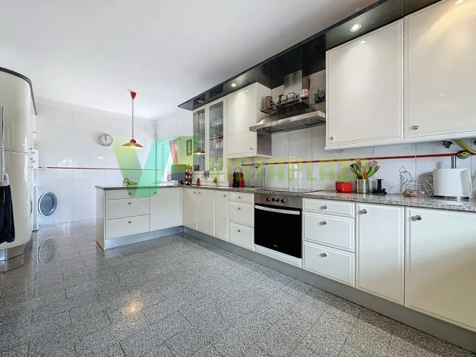 Moradia T5 para Venda em Portimão Foto 9