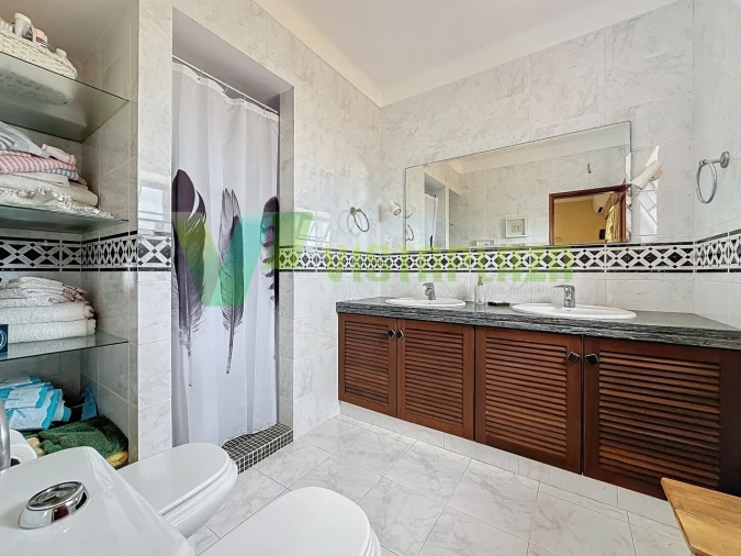 Moradia T5 para Venda em Portimão Foto 24