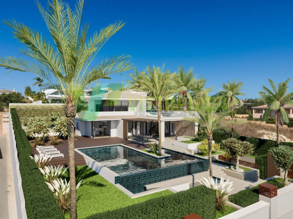 Moradia T4 para Venda em Lagos (São Sebastião e Santa Maria) Foto 3