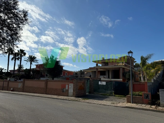 Moradia T4 para Venda em Lagos (São Sebastião e Santa Maria) Foto 59