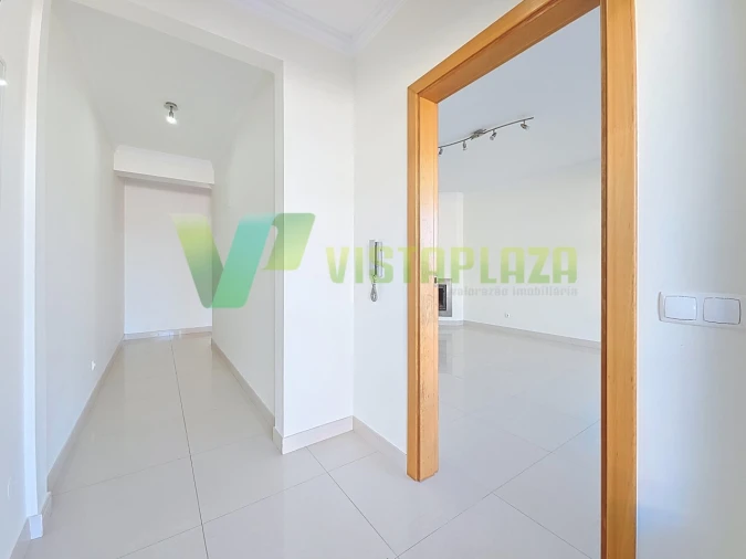 Moradia T3 para Venda em Estômbar e Parchal Foto 3