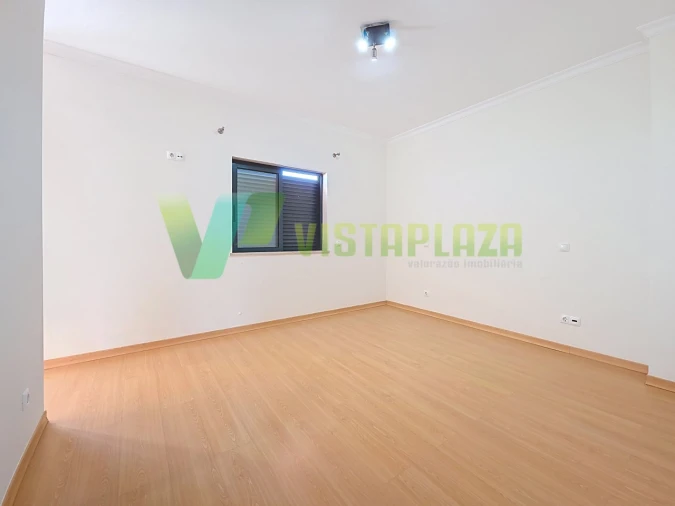 Moradia T3 para Venda em Estômbar e Parchal Foto 20