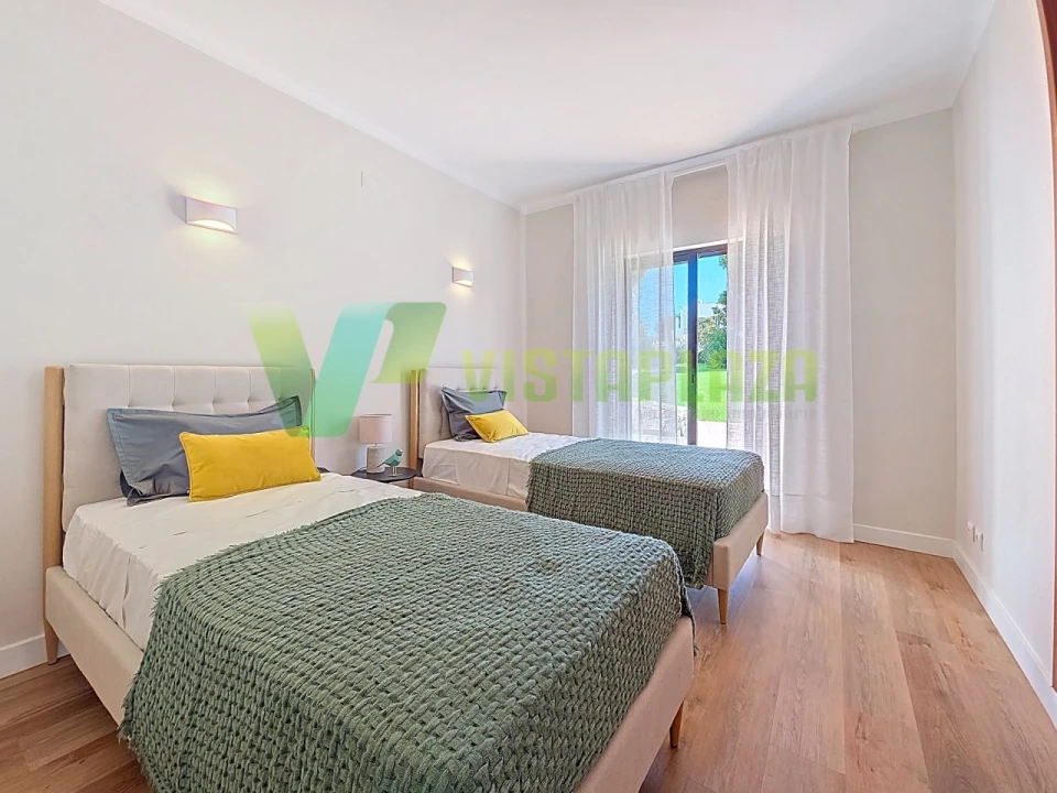 Apartamento T2 para Venda em Alvor Foto 9