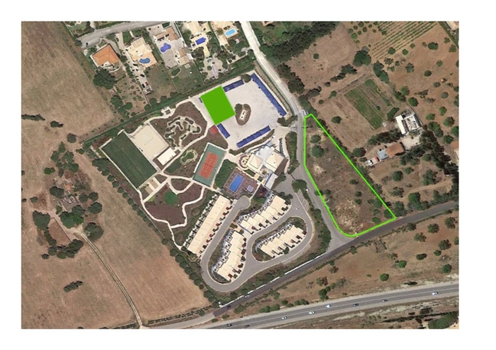 Terreno Comércio / Armazém para Venda em Luz Planta 1