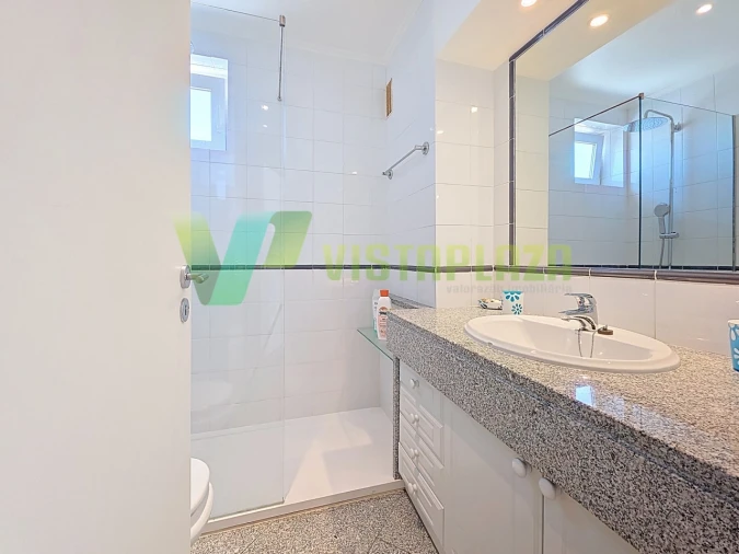 Apartamento T3 para Venda em Portimão Foto 9
