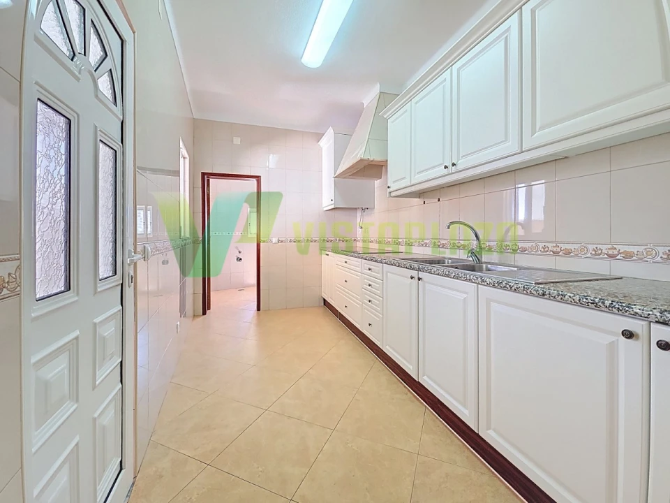 Moradia T2 para Venda em Portimão Foto 8