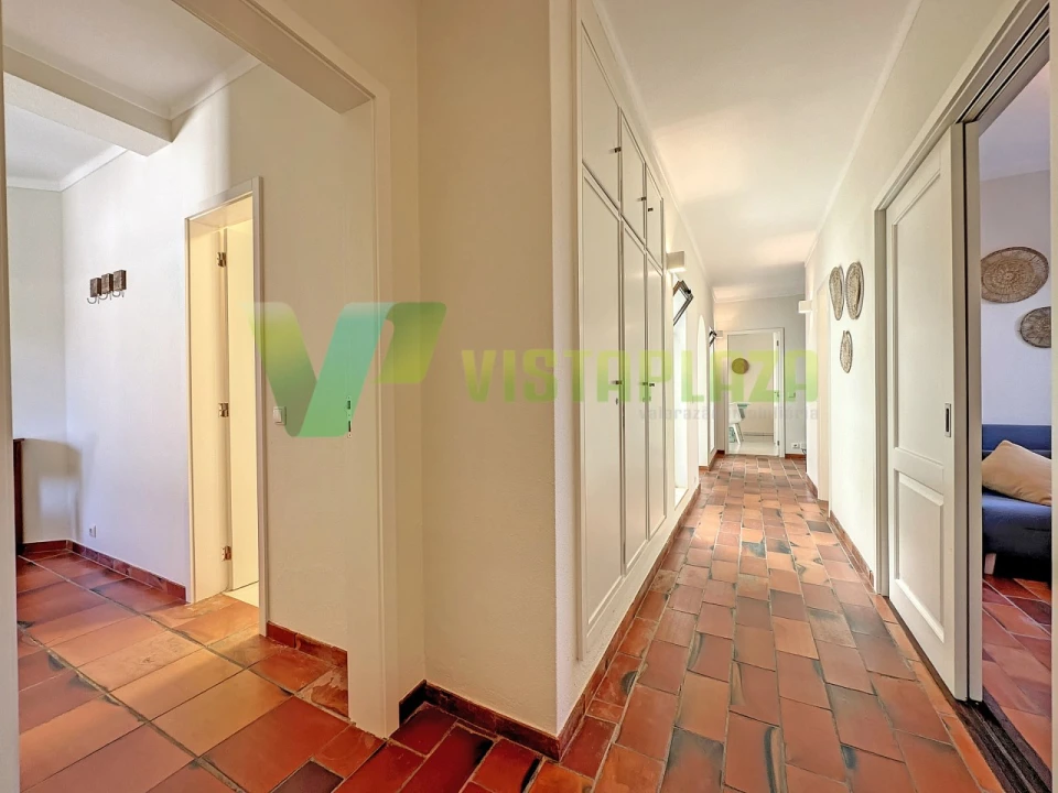 Moradia T5 para Venda em Guia Foto 24