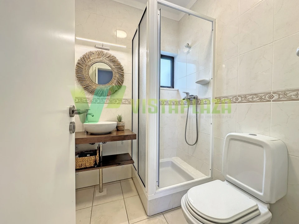 Moradia T5 para Venda em Guia Foto 26