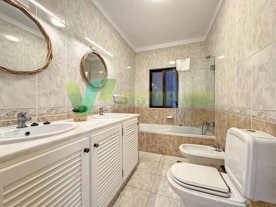 Moradia T5 para Venda em Guia Foto 31