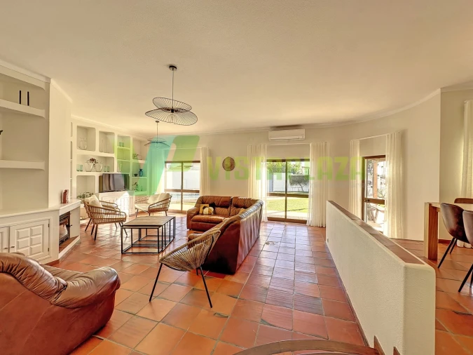 Moradia T5 para Venda em Guia Foto 10