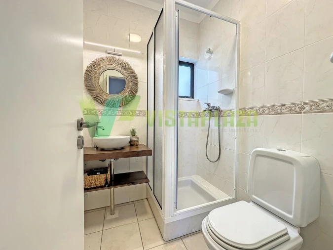 Moradia T5 para Venda em Guia Foto 26