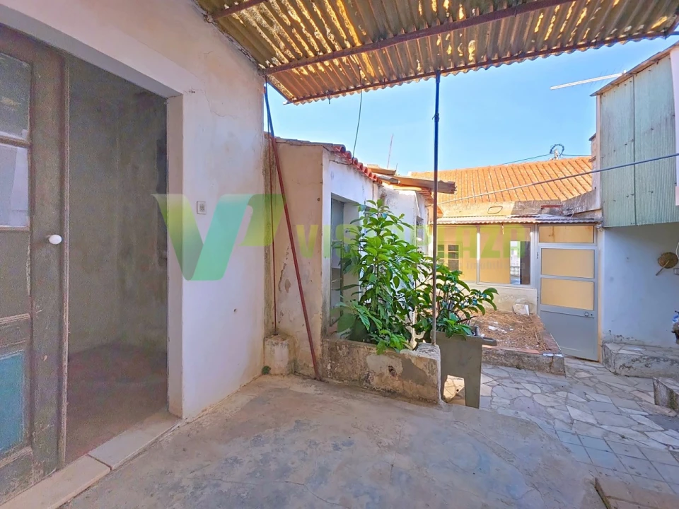 Moradia T3 para Venda em Mexilhoeira Grande Foto 21