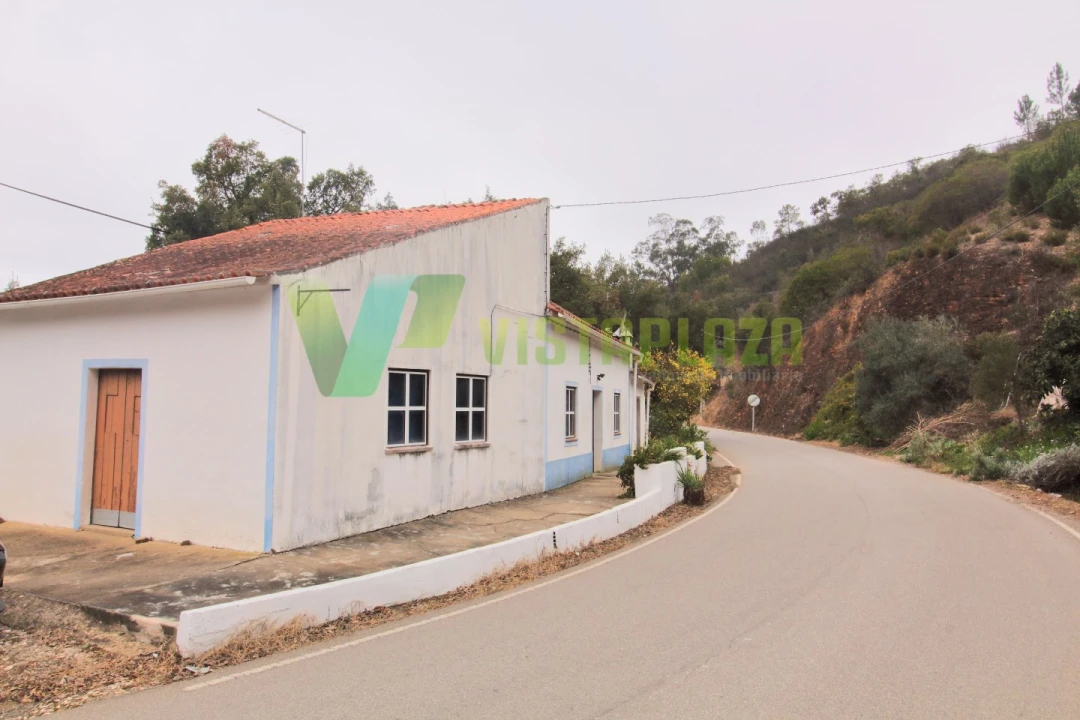 Quinta T3 para Venda em Monchique Foto 2