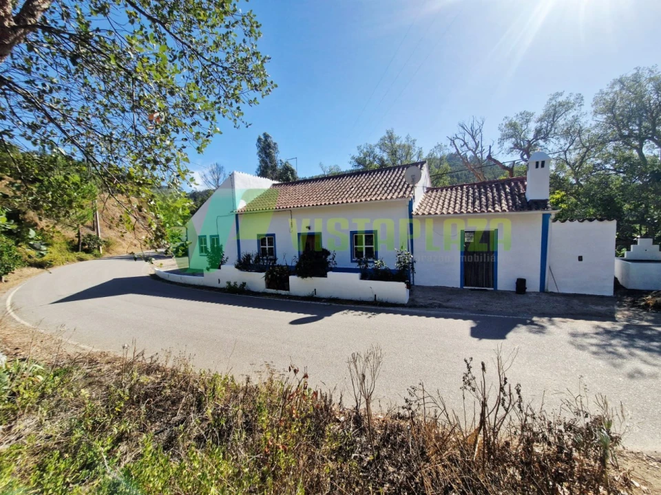 Quinta T3 para Venda em Monchique Foto 1