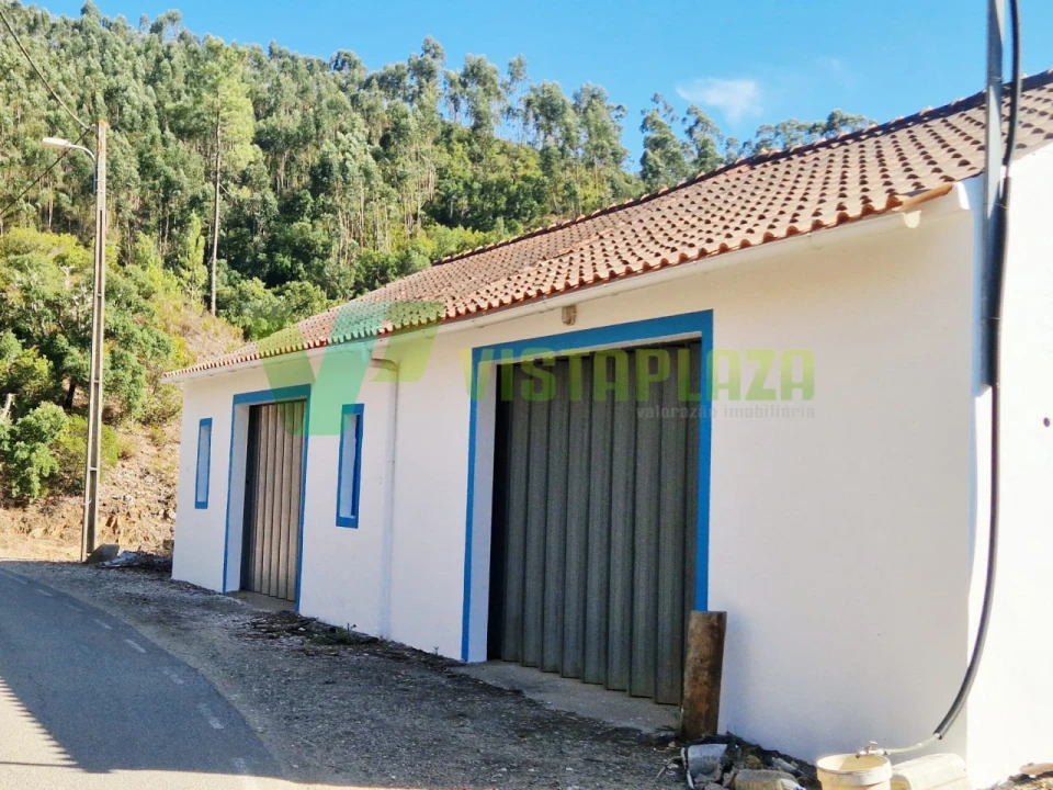 Quinta T3 para Venda em Monchique Foto 9