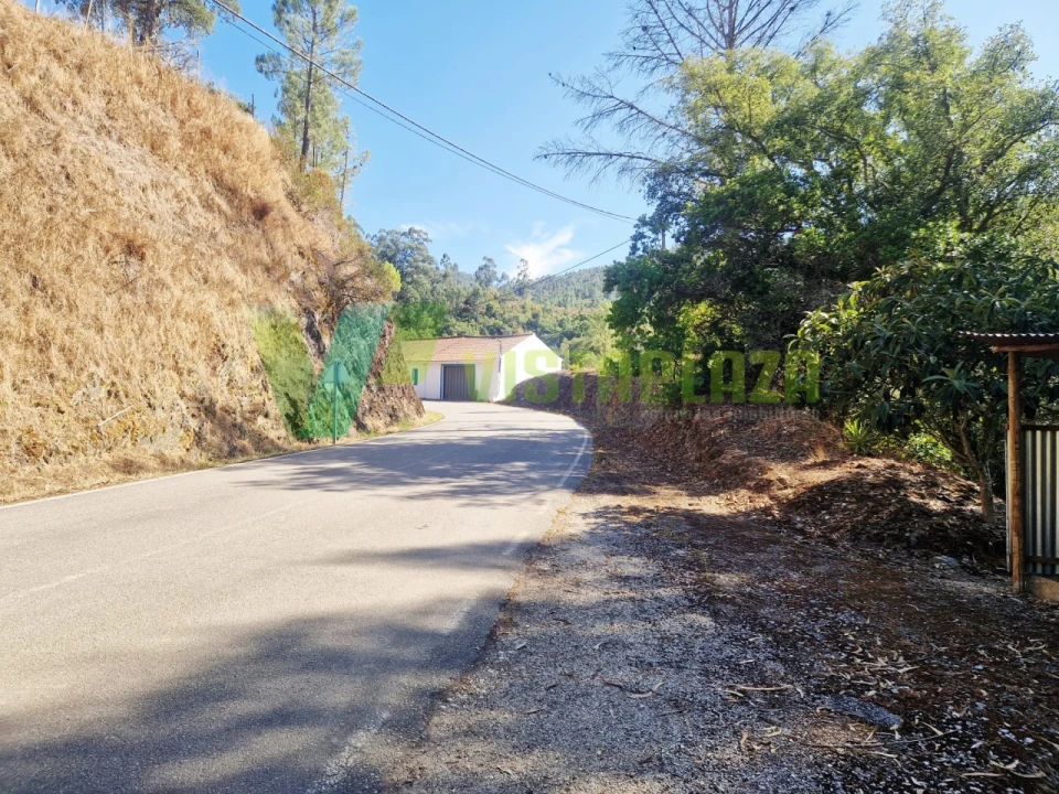 Quinta T3 para Venda em Monchique Foto 26