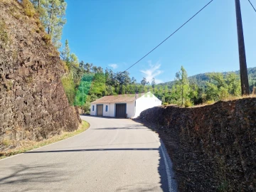 Quinta T3 para Venda em Monchique