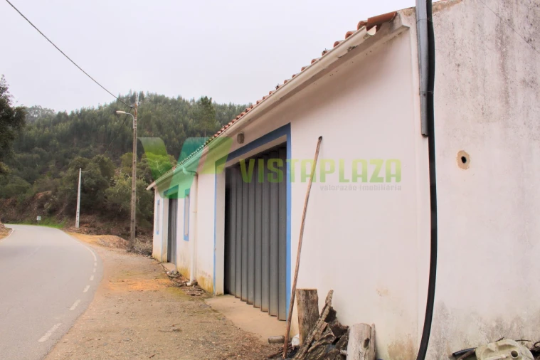 Quinta T3 para Venda em Monchique Foto 4