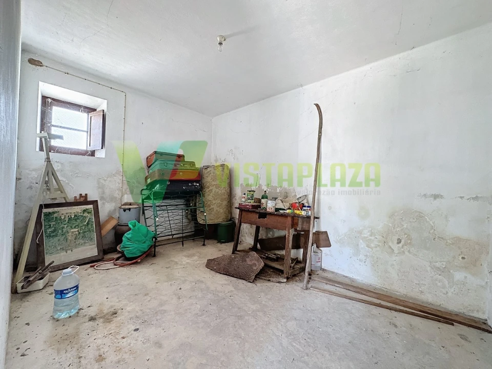 Quinta T3 para Venda em Monchique Foto 14