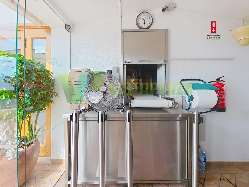 Negócio para Venda em Porches Foto 14