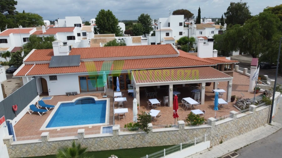 Negócio para Venda em Porches Foto 4