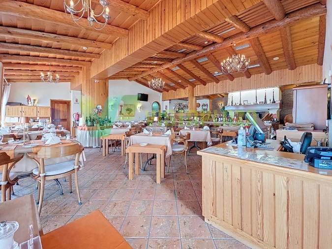 Negócio para Venda em Porches Foto 18