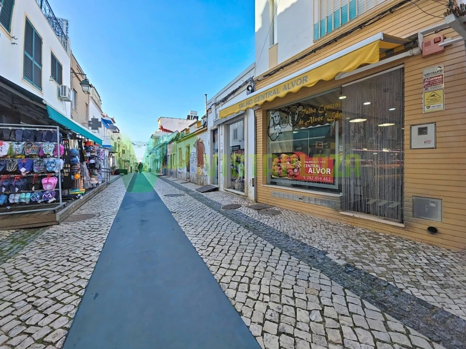 Loja para Venda em Alvor Foto 1