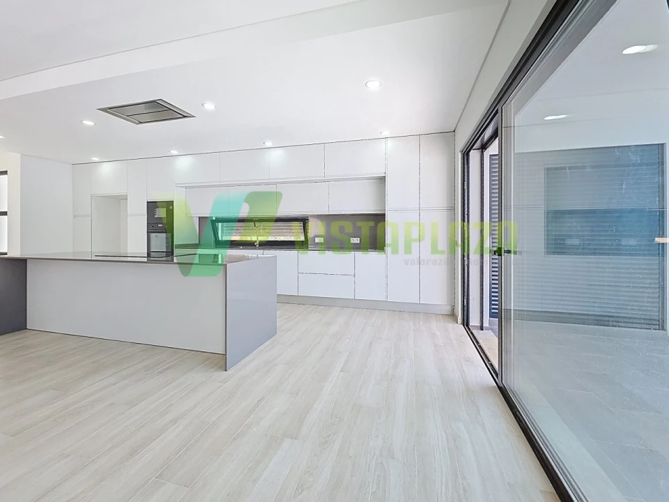 Moradia T3 para Venda em Mexilhoeira Grande Foto 8