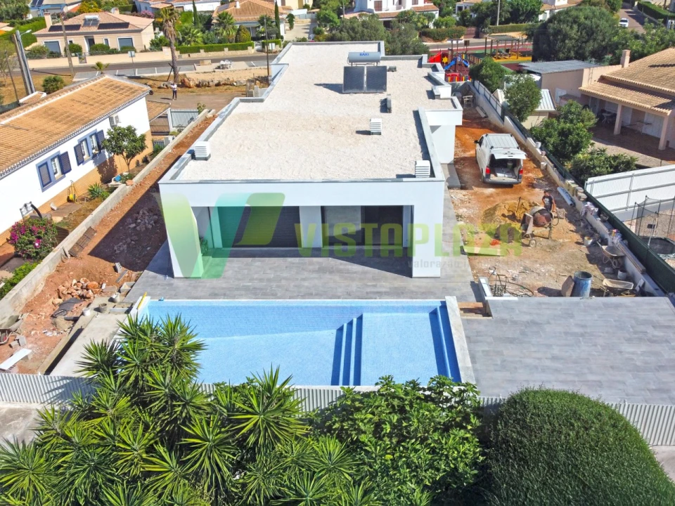 Moradia T3 para Venda em Mexilhoeira Grande Foto 25