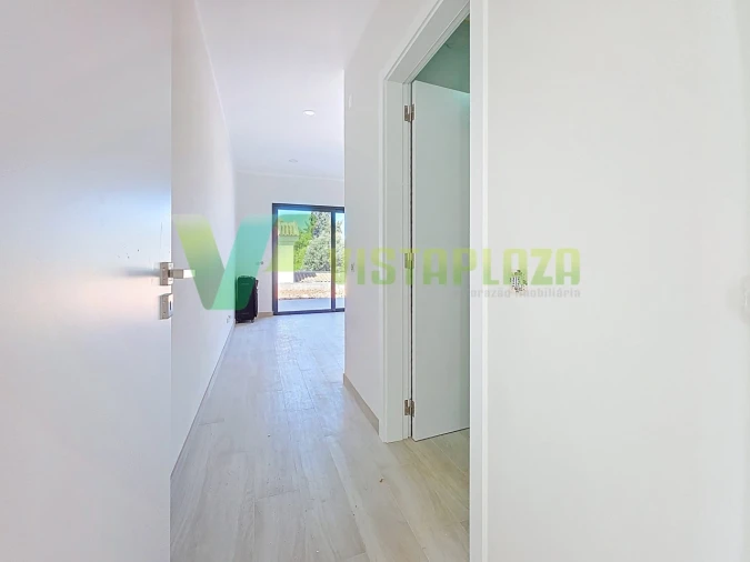 Moradia T3 para Venda em Mexilhoeira Grande Foto 14