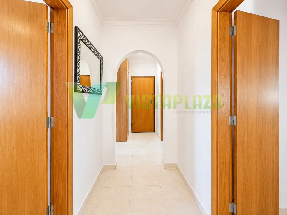 Apartamento T2 para Venda em Lagos (São Sebastião e Santa Maria) Foto 14