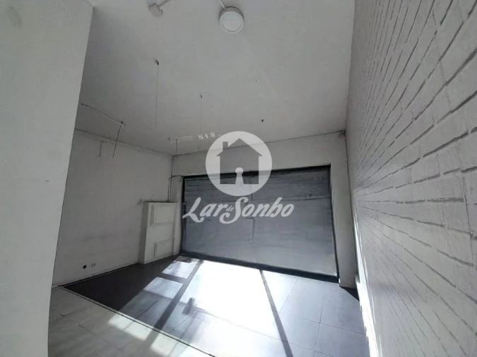 Loja para Arrendamento em Arcozelo Foto 2