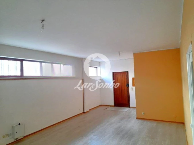 Escritório para Arrendamento em Arcozelo Foto 3