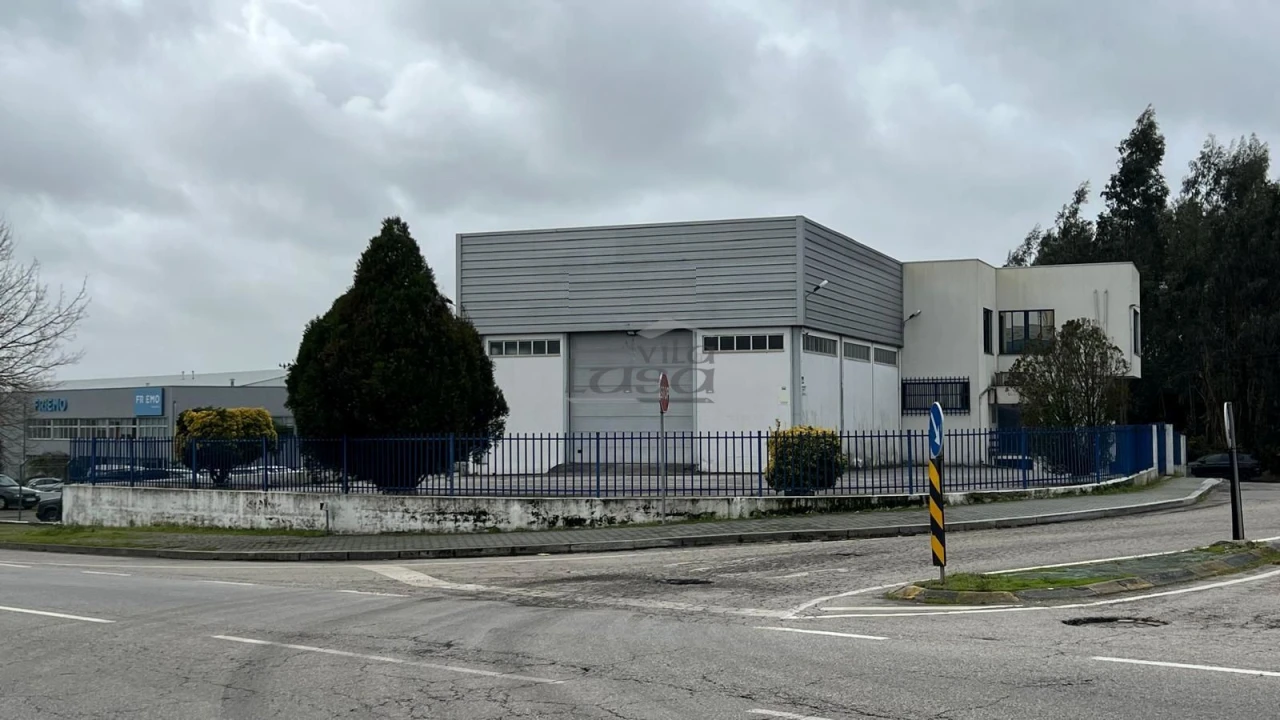 Armazém para Venda em Avintes Foto 2