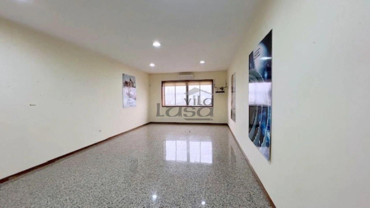 Armazém para Venda em Avintes Foto 6