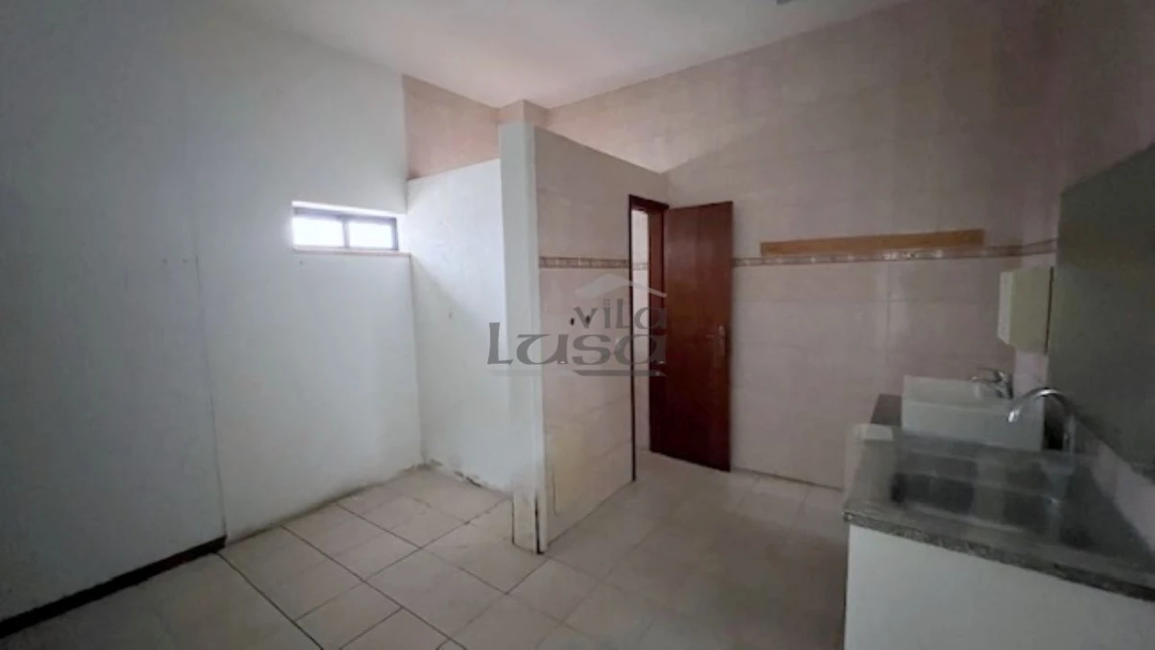 Armazém para Venda em Avintes Foto 12