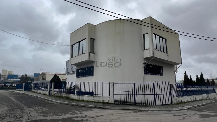 Armazém para Venda em Avintes Foto 4