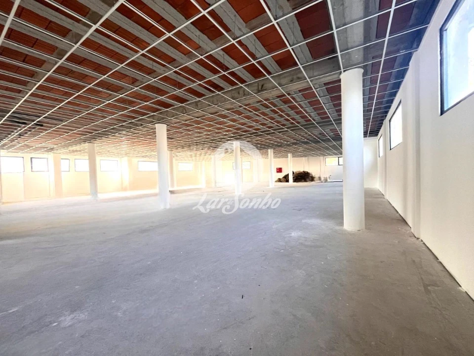 Armazém para Arrendamento em Abade de Neiva Foto 5