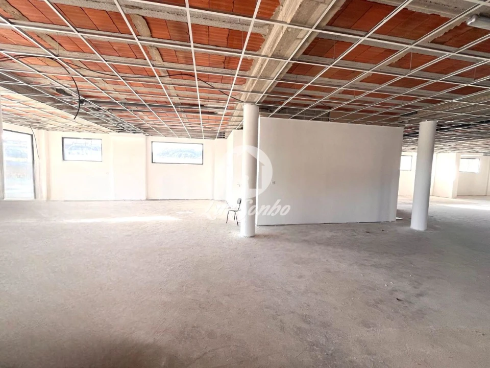 Armazém para Arrendamento em Abade de Neiva Foto 12