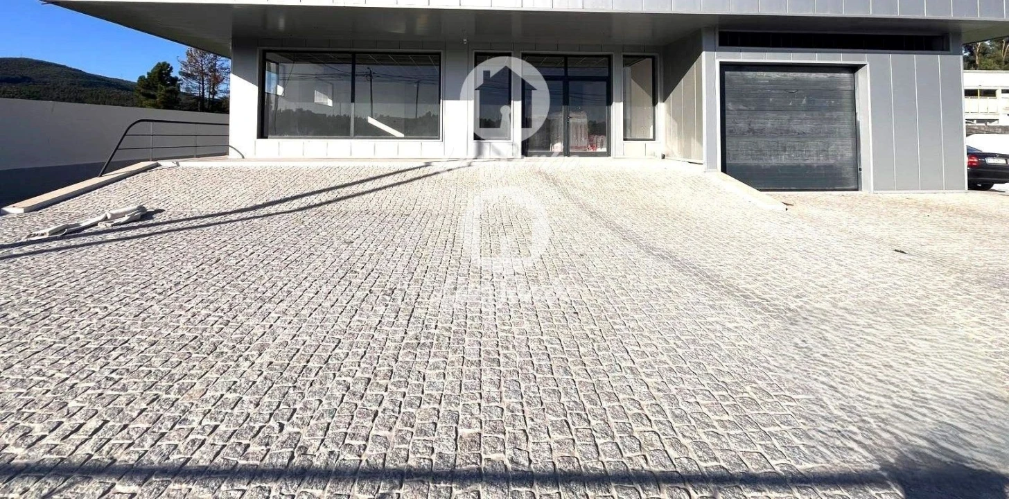 Armazém para Arrendamento em Abade de Neiva Foto 1