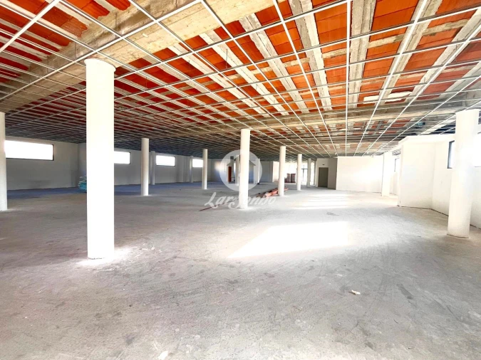 Armazém para Arrendamento em Abade de Neiva Foto 7