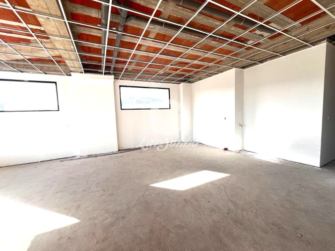 Armazém para Arrendamento em Abade de Neiva Foto 11