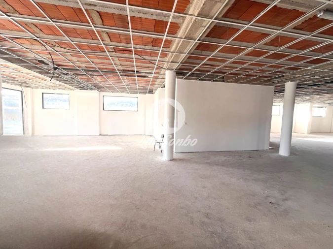 Armazém para Arrendamento em Abade de Neiva Foto 12