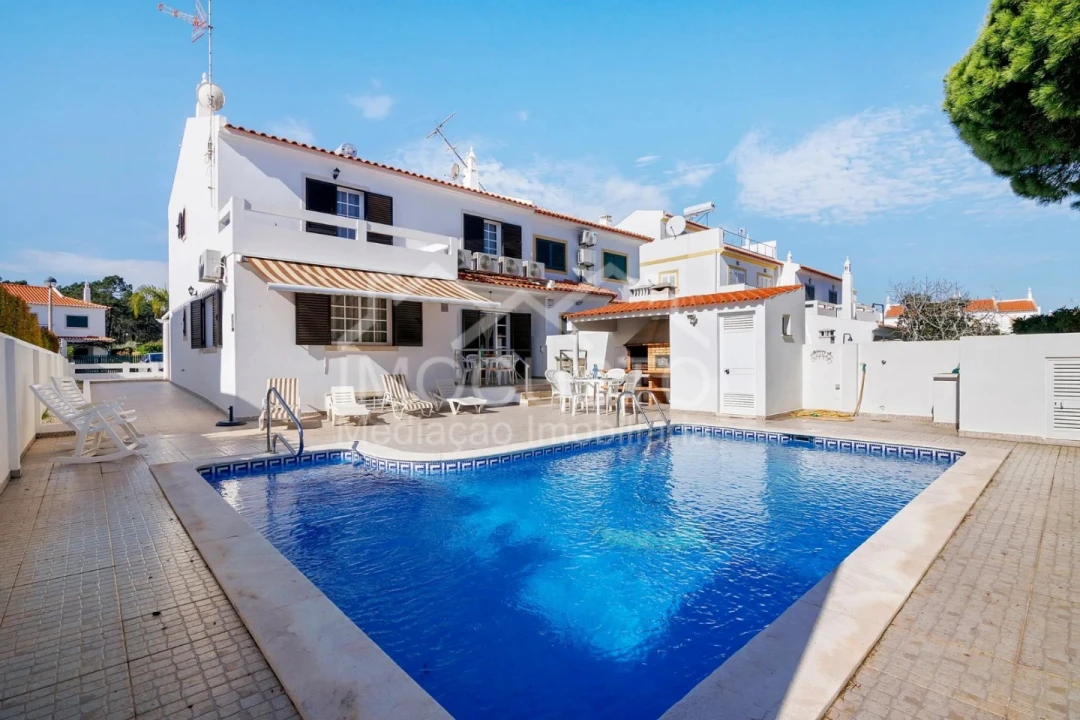 Moradia T3 para Arrendamento férias em Monte Gordo Foto 1