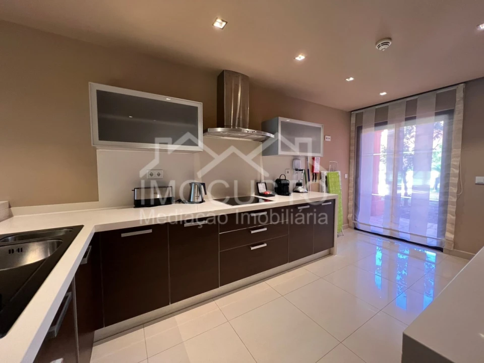 Apartamento T2 para Venda em Alcantarilha e Pêra Foto 7