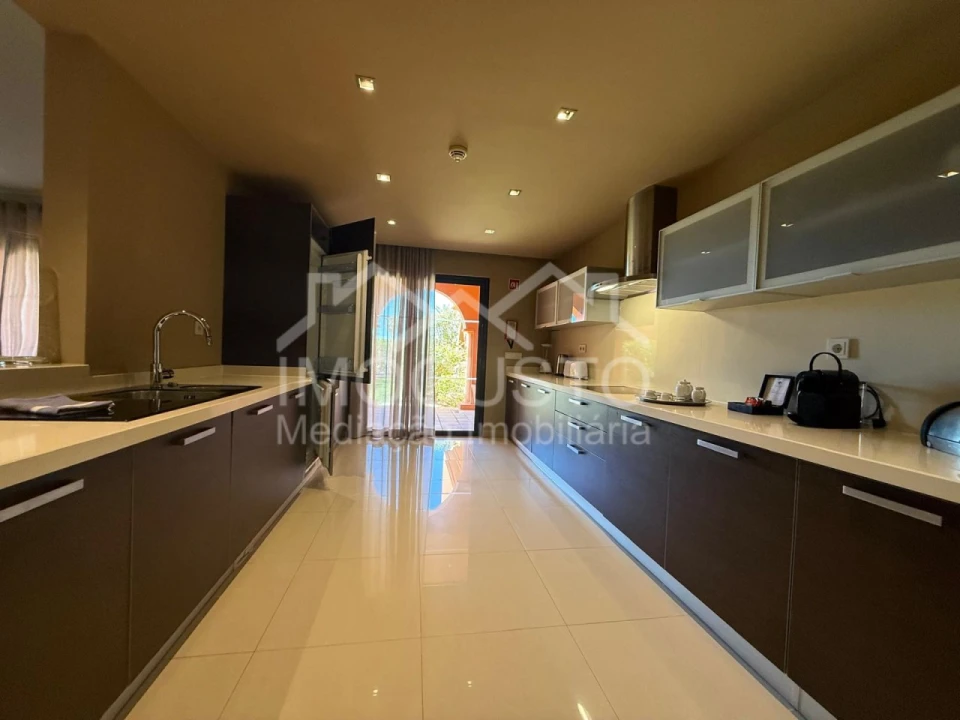Apartamento T2 para Venda em Alcantarilha e Pêra Foto 17